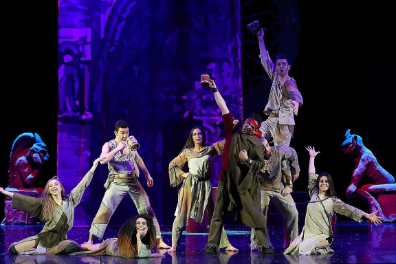 &Mcy;&yucy;&zcy;&icy;&kcy;&lcy; &laquo;Notre-Dame de Paris&raquo;