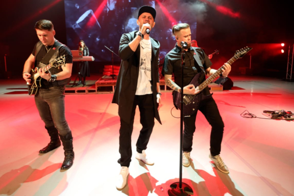 Антон Барсуков «Смотри на звезды»