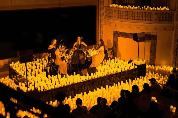 &Ocy;&rcy;&kcy;&iecy;&scy;&tcy;&rcy; &pcy;&rcy;&icy; &scy;&vcy;&iecy;&chcy;&acy;&khcy;&colon; &laquo;&Mcy;&ucy;&zcy;&ycy;&kcy;&acy; &lcy;&yucy;&bcy;&vcy;&icy;&raquo;&period; &Ncy;&ocy;&vcy;&ocy;&kcy;&ucy;&zcy;&ncy;&iecy;&tscy;&kcy;