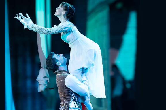 &Lcy;&IEcy;&Tcy;&Ocy; &Pcy;&Icy;&Rcy;&Ucy;&Ecy;&Tcy;&Acy;&period; &Rcy;&ocy;&mcy;&iecy;&ocy; &icy; &Dcy;&zhcy;&ucy;&lcy;&softcy;&iecy;&tcy;&tcy;&acy;