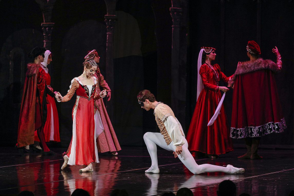 &Lcy;&IEcy;&Tcy;&Ocy; &Pcy;&Icy;&Rcy;&Ucy;&Ecy;&Tcy;&Acy;&period; &Rcy;&ocy;&mcy;&iecy;&ocy; &icy; &Dcy;&zhcy;&ucy;&lcy;&softcy;&iecy;&tcy;&tcy;&acy;