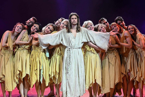 &Rcy;&ocy;&kcy;-&ocy;&pcy;&iecy;&rcy;&acy; &laquo;&Icy;&icy;&scy;&ucy;&scy; &KHcy;&rcy;&icy;&scy;&tcy;&ocy;&scy; - &scy;&ucy;&pcy;&iecy;&rcy;&zcy;&vcy;&iecy;&zcy;&dcy;&acy;&raquo;