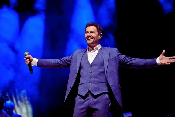 Антон и Виктория Макарские «Живой семейный концерт»