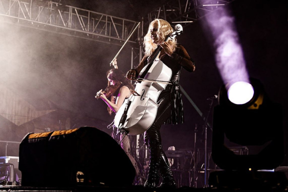 Струнное трио  с программой «Рок на скрипках»