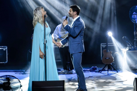 Антон и Виктория Макарские «Живой семейный концерт»