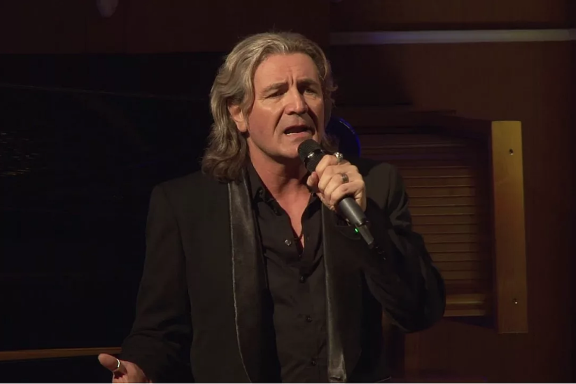 &Rcy;&iecy;&ncy;&iecy; &Dcy;&iecy; &Lcy;&acy; &Gcy;&acy;&rcy;&dcy; &laquo;&Mcy;&iecy;&lcy;&ocy;&dcy;&icy;&icy; &Fcy;&rcy;&acy;&ncy;&tscy;&icy;&icy;&raquo;