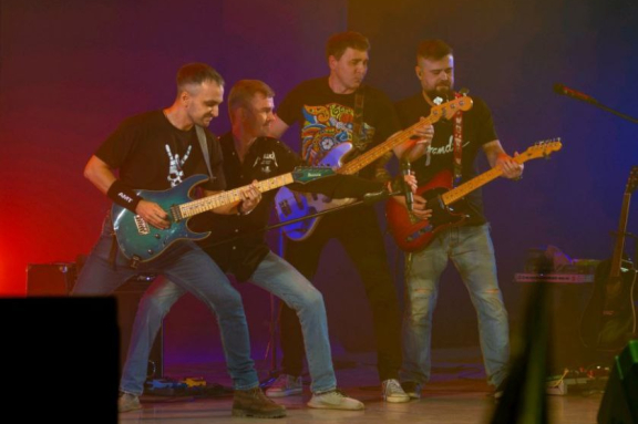 &Bcy;&ocy;&lcy;&softcy;&shcy;&ocy;&jcy; &kcy;&ocy;&ncy;&tscy;&iecy;&rcy;&tcy; &laquo;&Scy;&tcy;&acy;&rcy;&ycy;&jcy; &Ncy;&ocy;&vcy;&ycy;&jcy; &gcy;&ocy;&dcy; &vcy; &scy;&tcy;&icy;&lcy;&iecy; &rcy;&ocy;&kcy;&raquo;